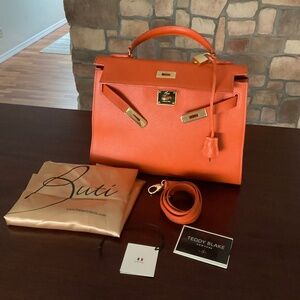 Teddy Blake by Buti Eva 13” bag made in Italy